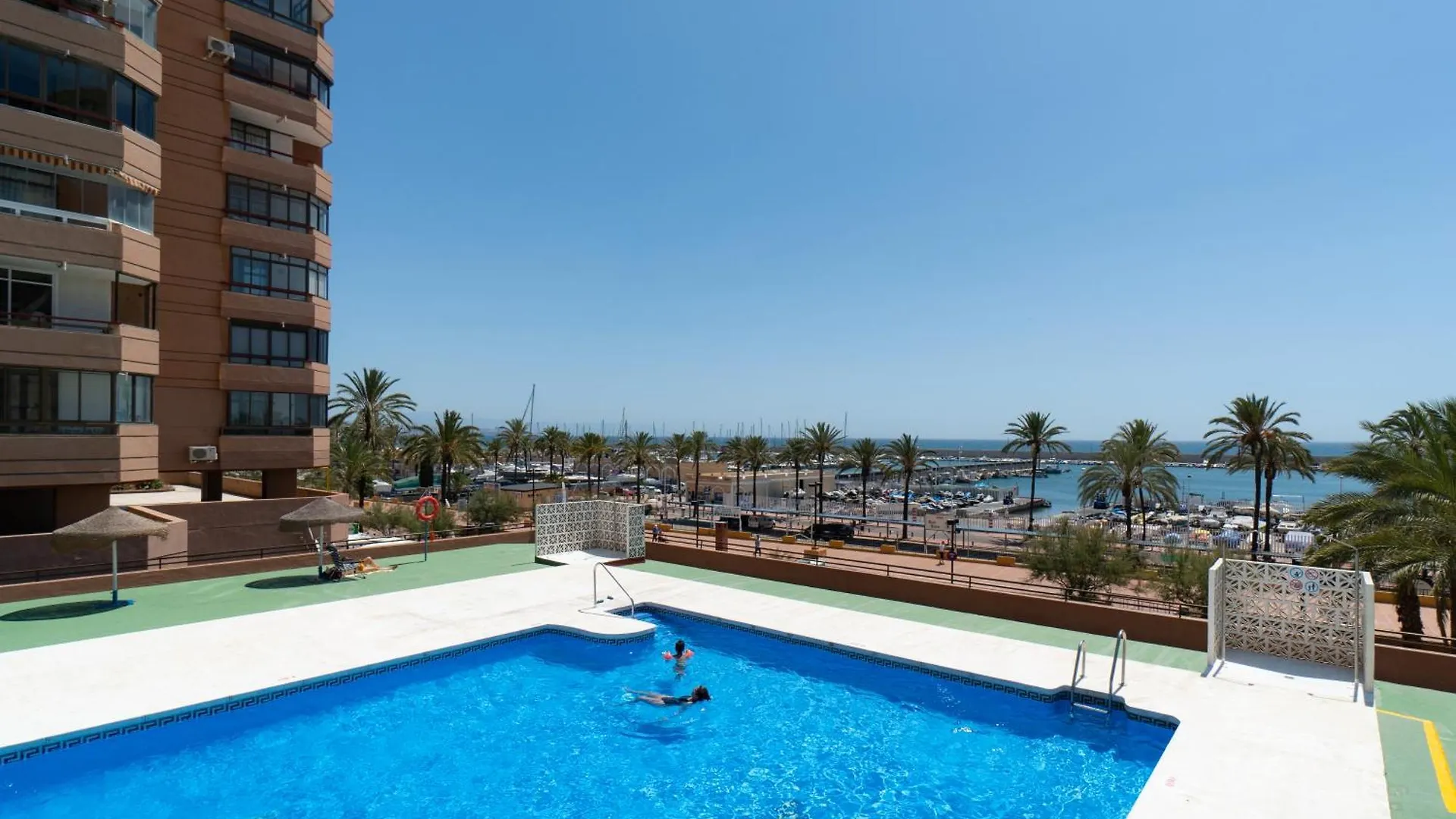 Sur Suites Palmeras 4 Fuengirola 0*,  Spain