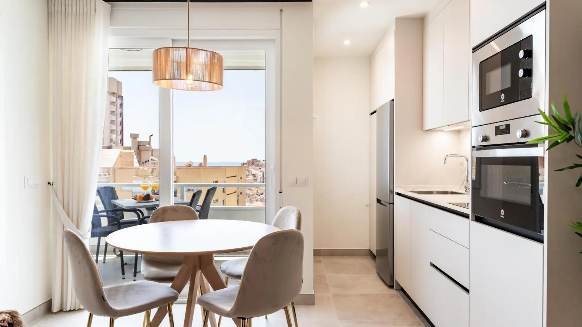 Sur Suites Palmeras 4 Fuengirola Apartment